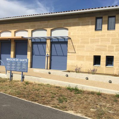 MOB Menuiserie Agencement Design à Orange Dans Le Vaucluse Volets Et Stores Pour Les Professionnels